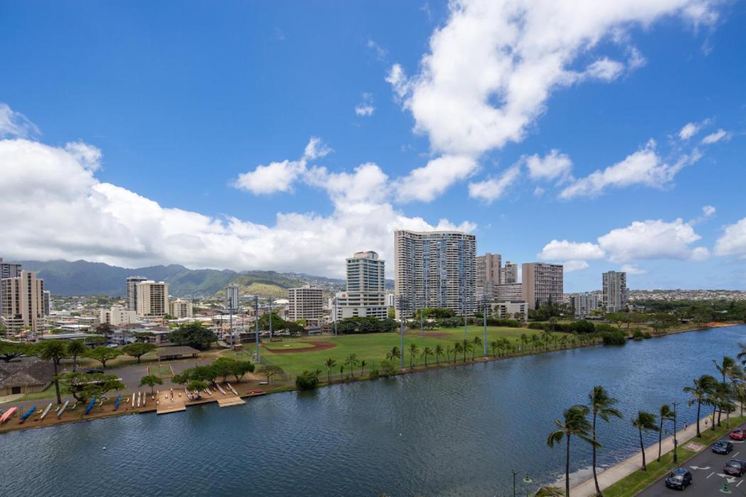 Modern Waikiki Sleek Studio Гонолулу Экстерьер фото